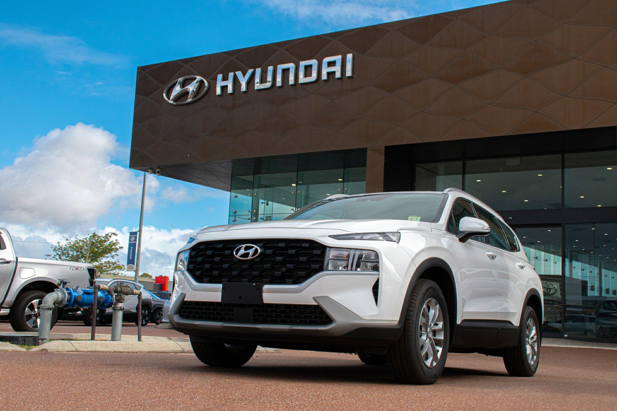 Hyundai Santa Fe image 3