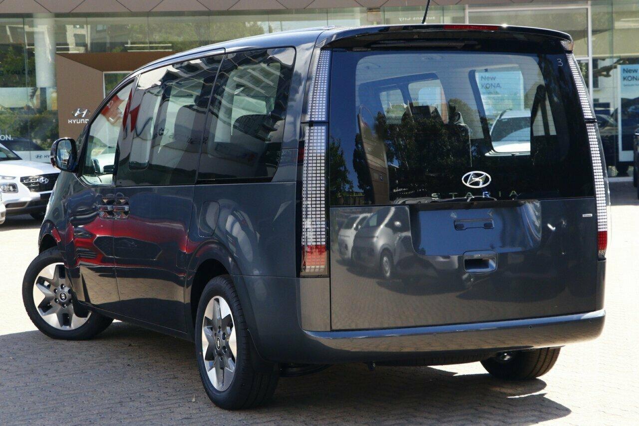Hyundai Staria image 3