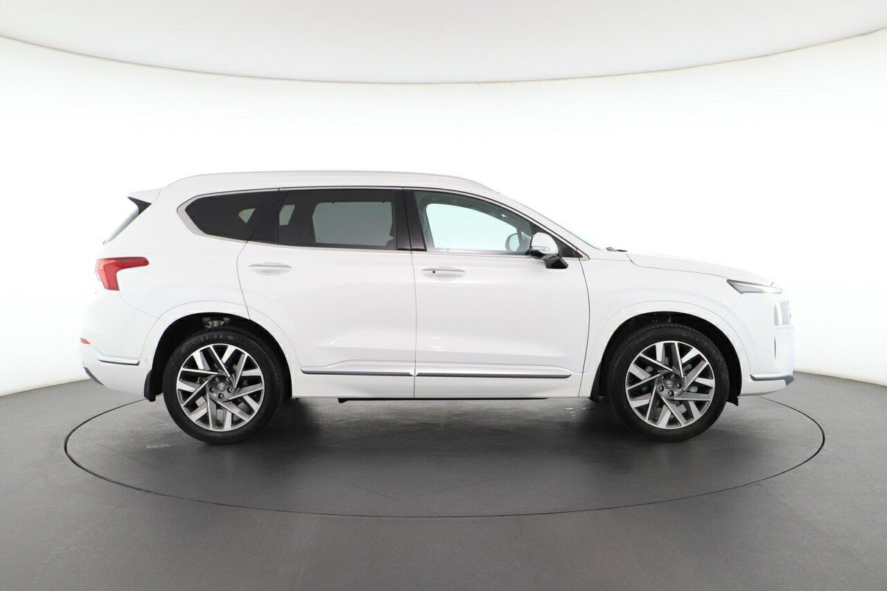 Hyundai Santa Fe image 2