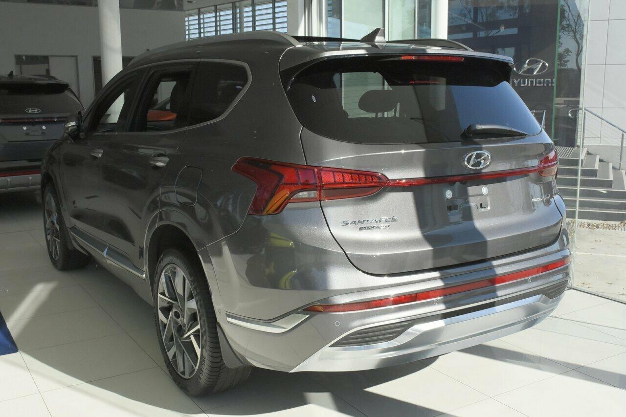 Hyundai Santa Fe image 2