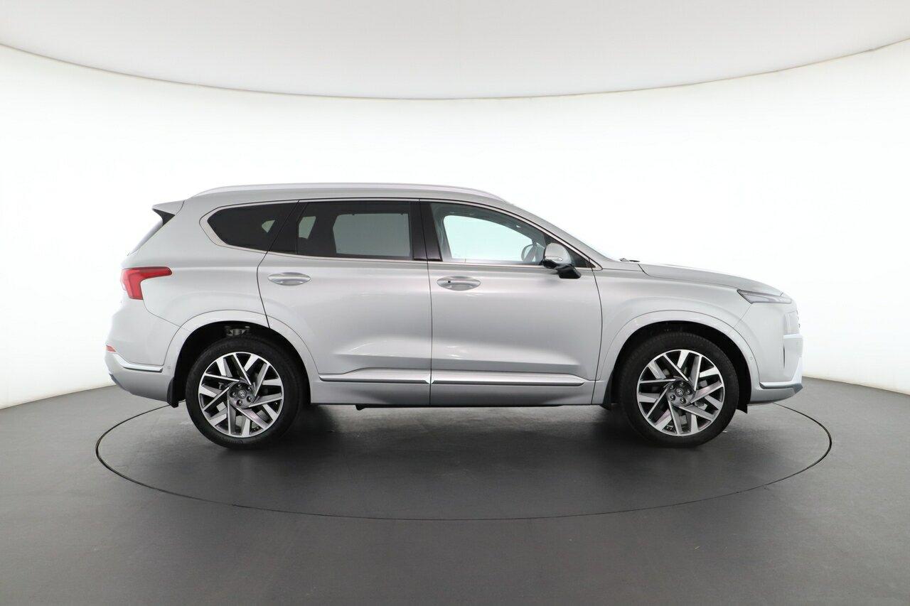 Hyundai Santa Fe image 2