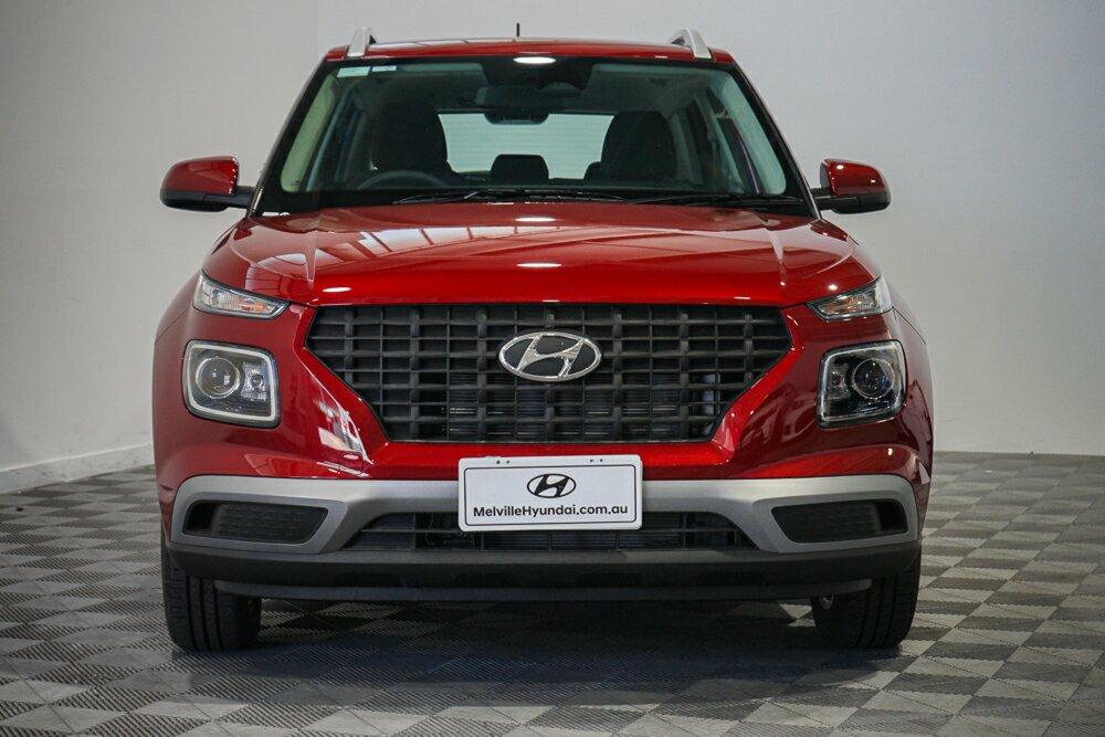 Hyundai Venue image 3