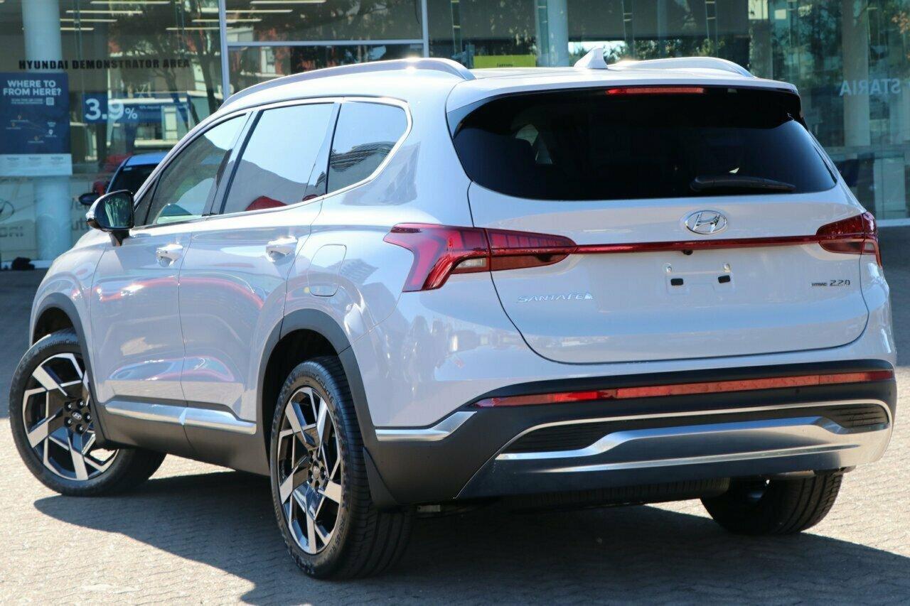 Hyundai Santa Fe image 3