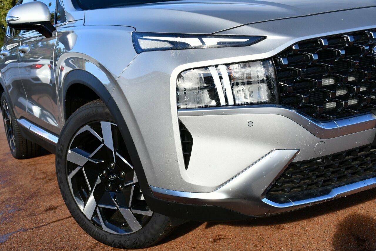 Hyundai Santa Fe image 2