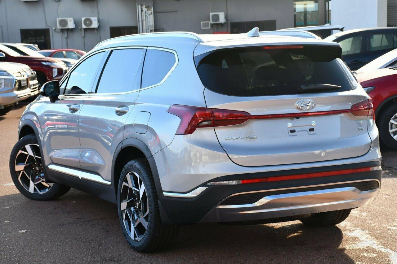 Hyundai Santa Fe image 3