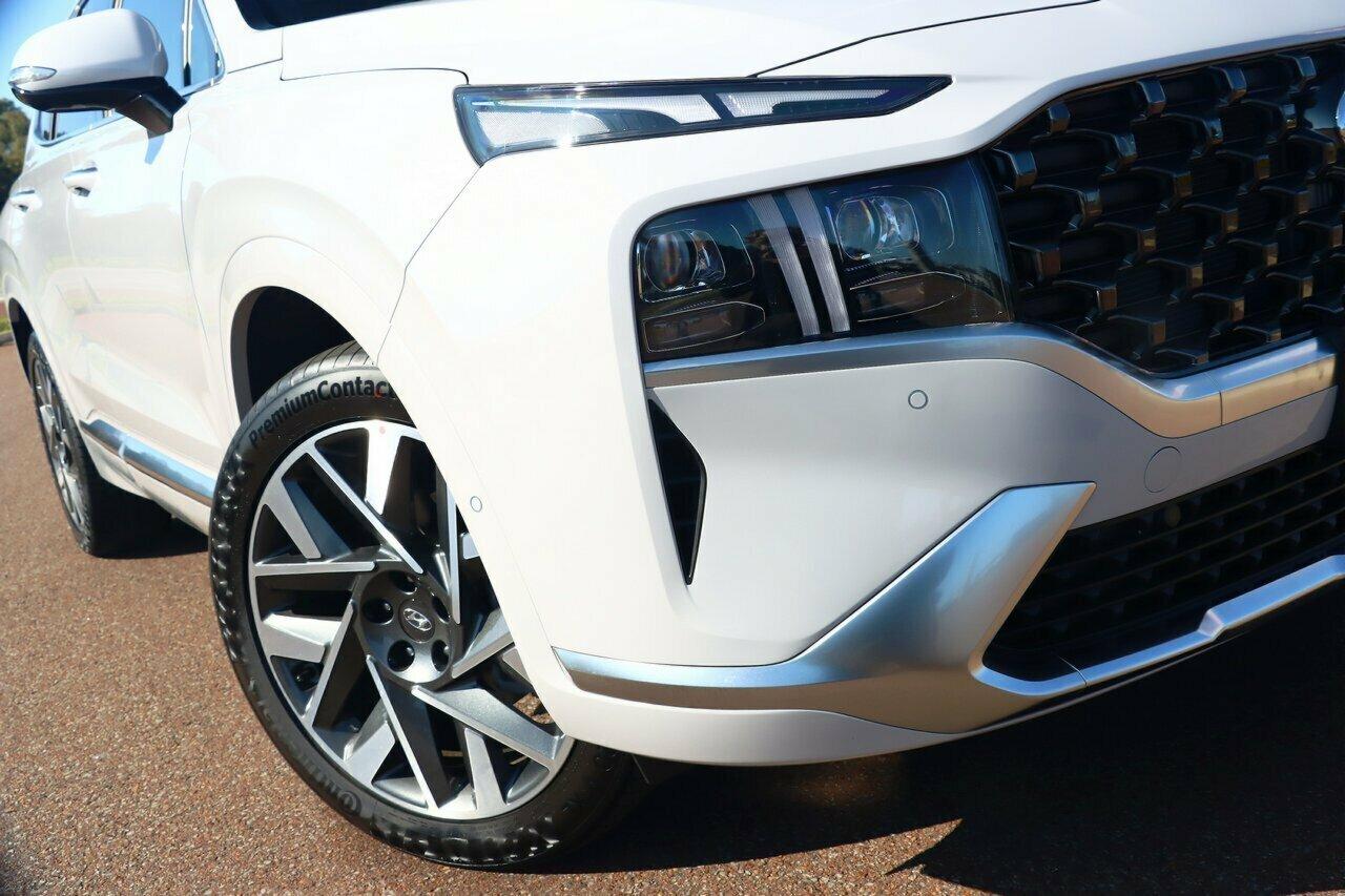 Hyundai Santa Fe image 2