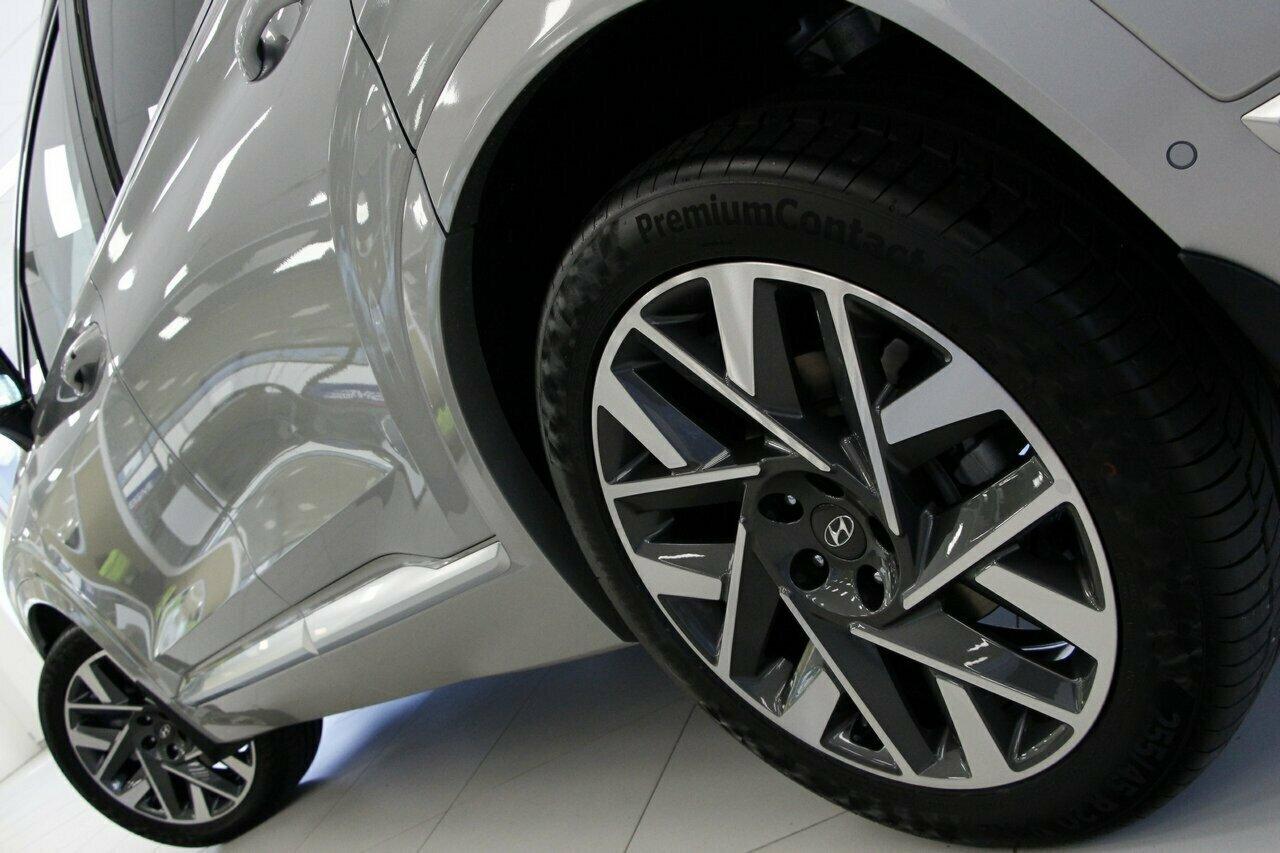 Hyundai Santa Fe image 4