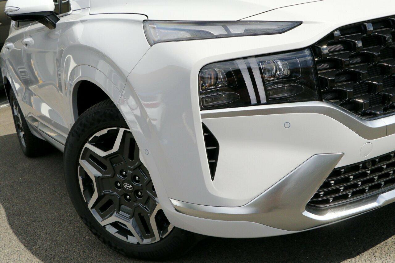 Hyundai Santa Fe image 2