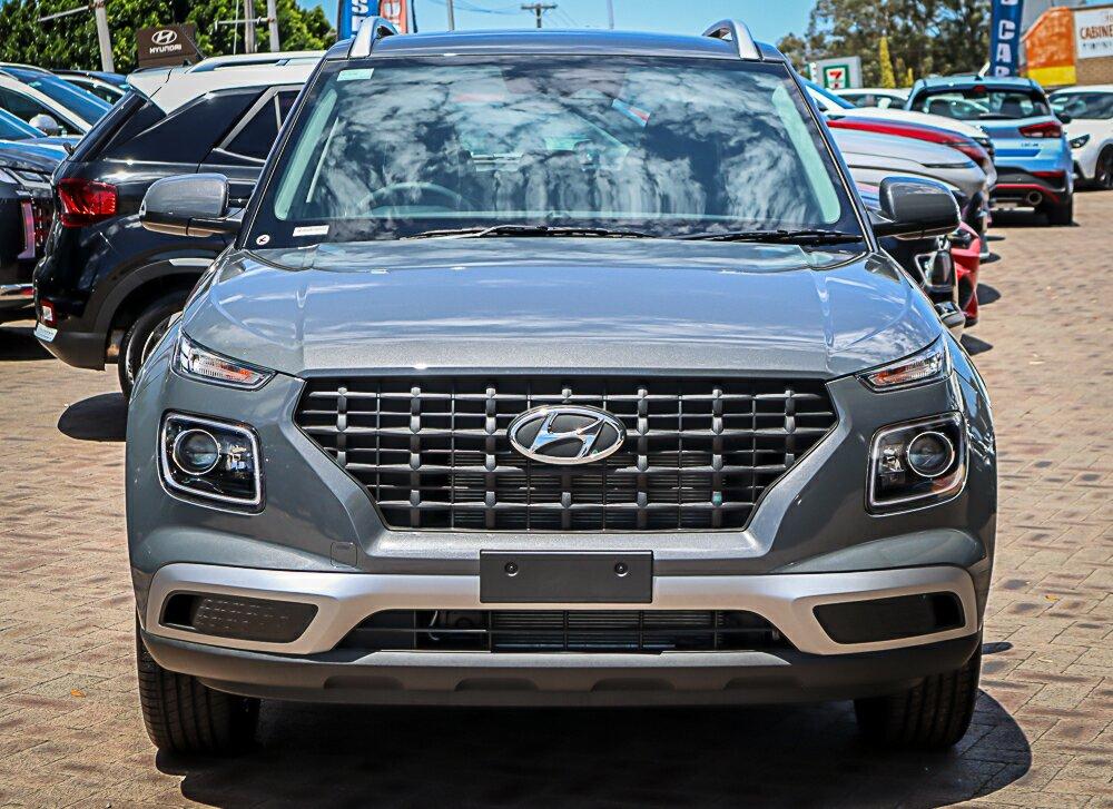 Hyundai Venue image 3
