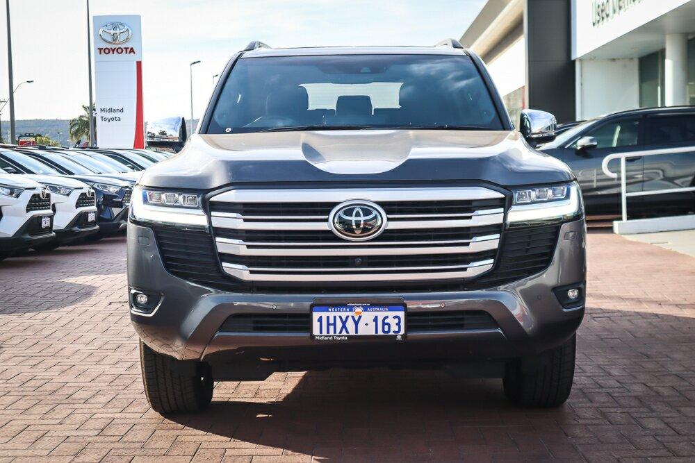 Toyota Landcruiser image 3