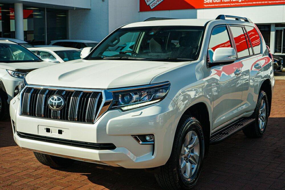 Toyota Landcruiser Prado image 4