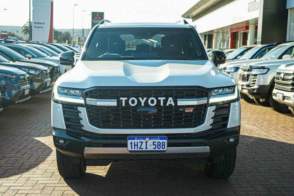 Toyota Landcruiser image 3