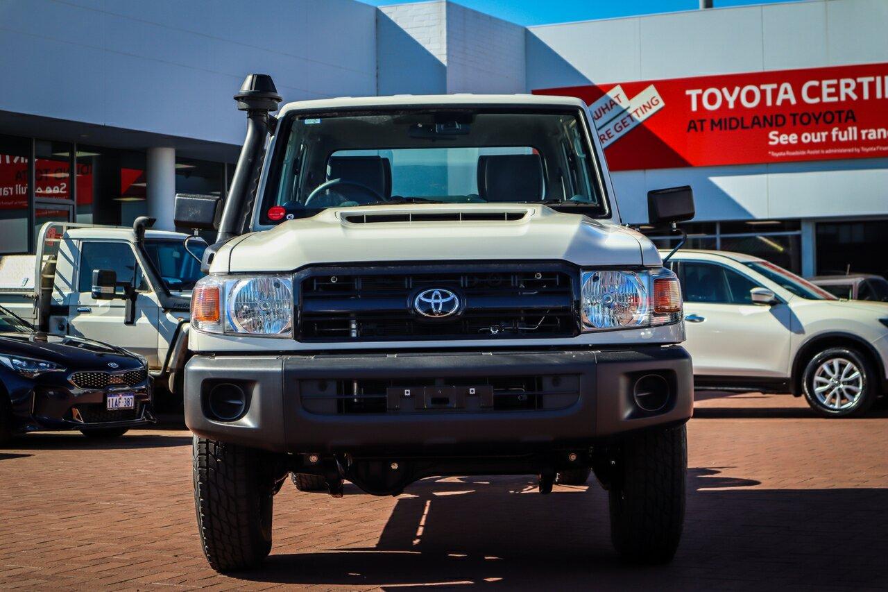 Toyota Landcruiser image 3