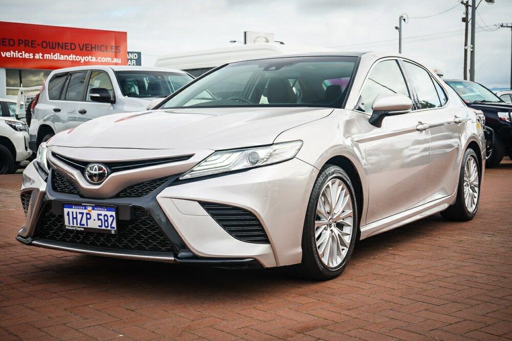 Toyota Camry image 4