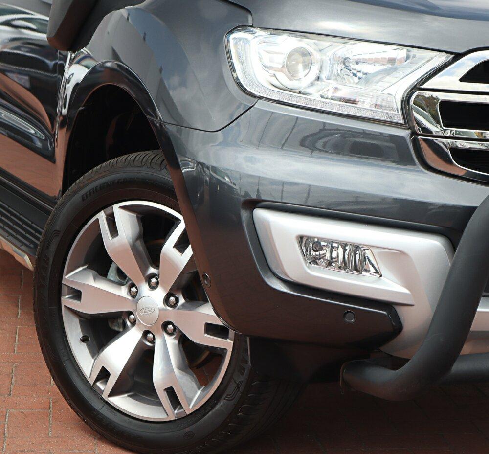 Ford Everest image 2