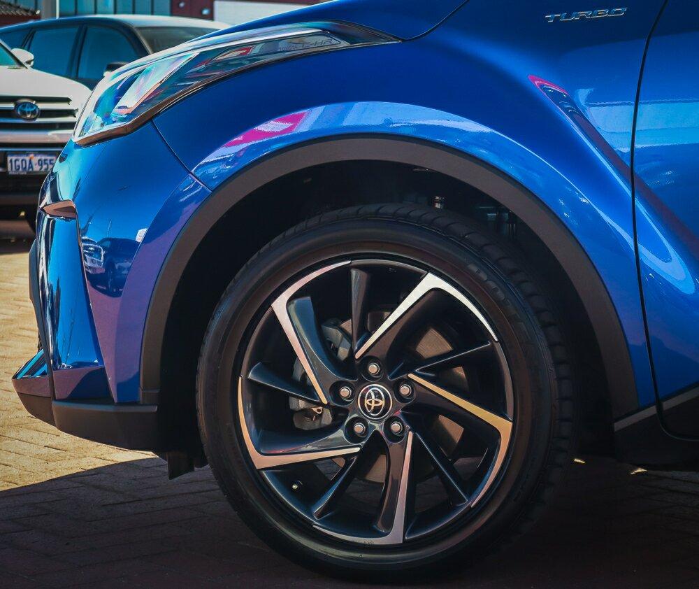 Toyota C-hr image 4