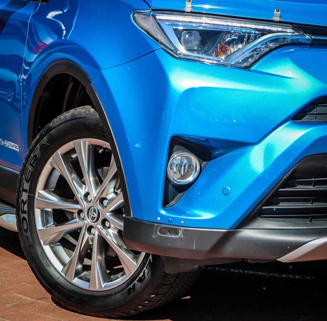 Toyota Rav4 image 2