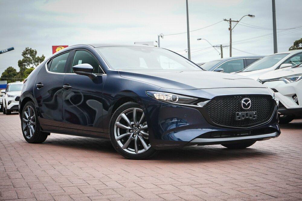 Mazda 3 image 1