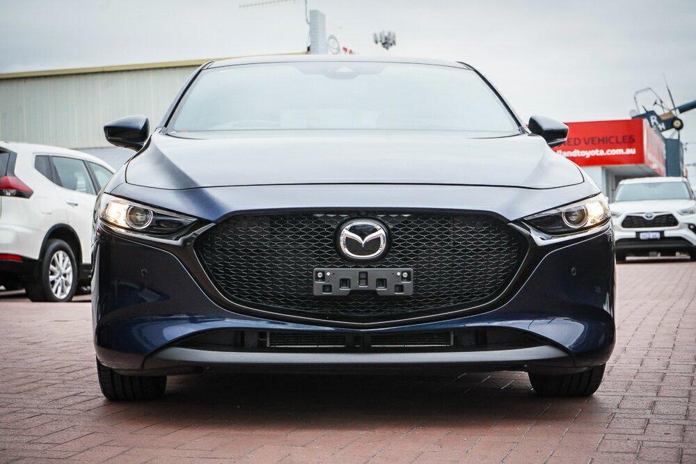 Mazda 3 image 3