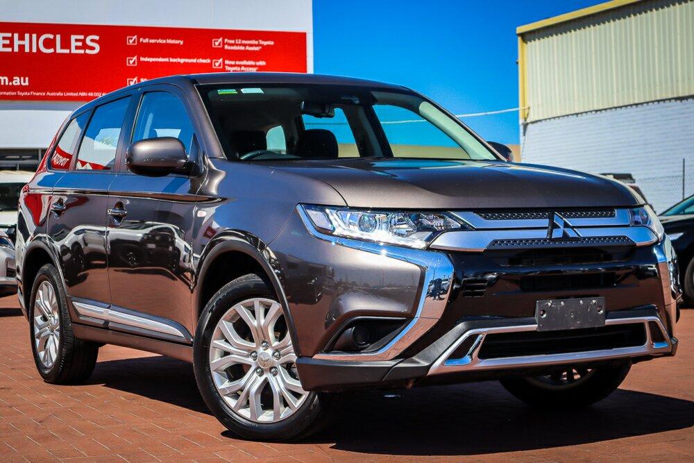 Mitsubishi Outlander image 1