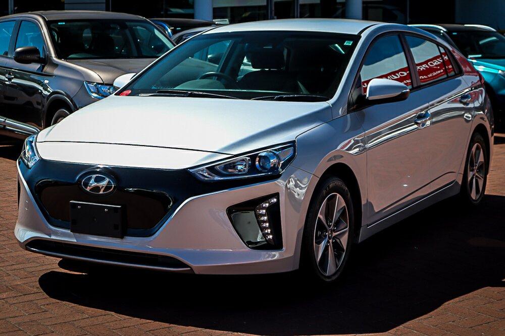 Hyundai Ioniq image 4