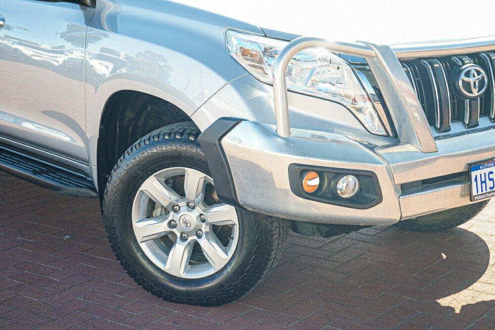 Toyota Landcruiser Prado image 2