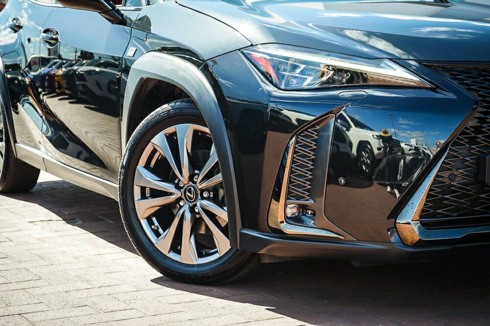 Lexus Ux image 2