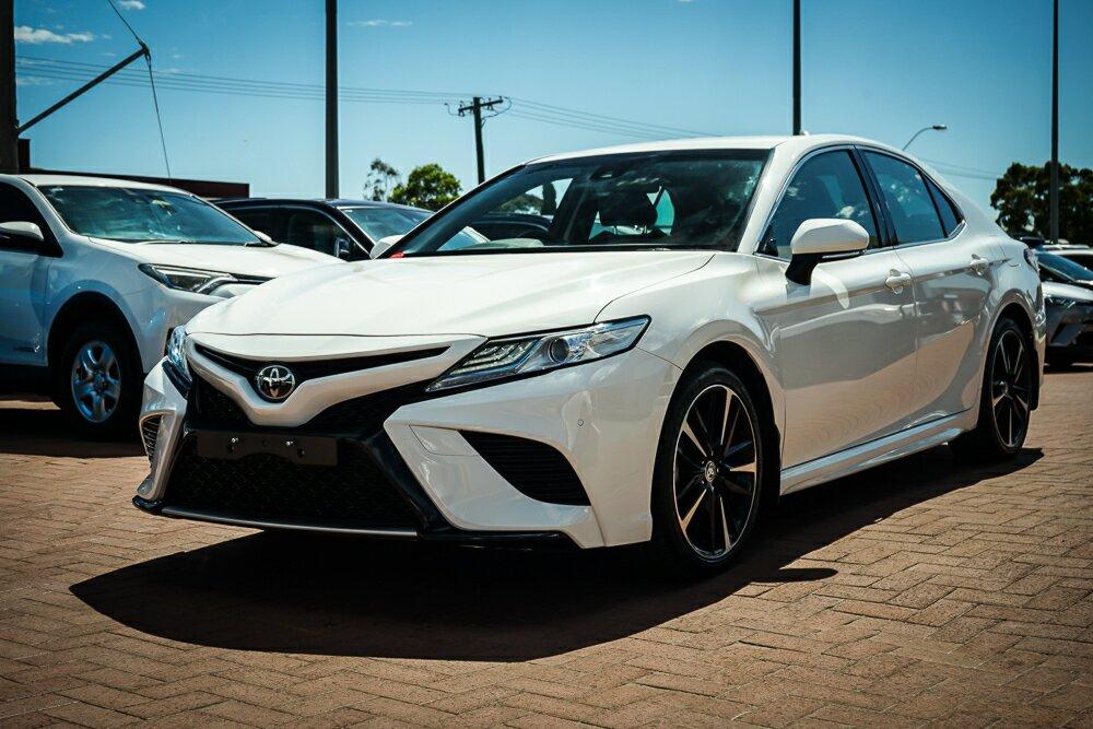 Toyota Camry image 4