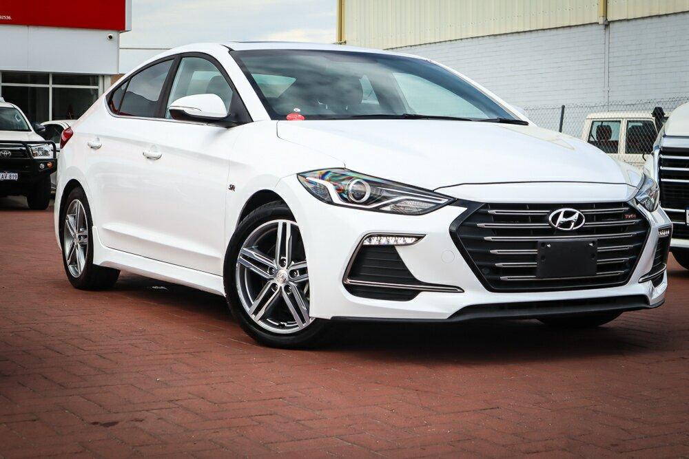 Hyundai Elantra image 1