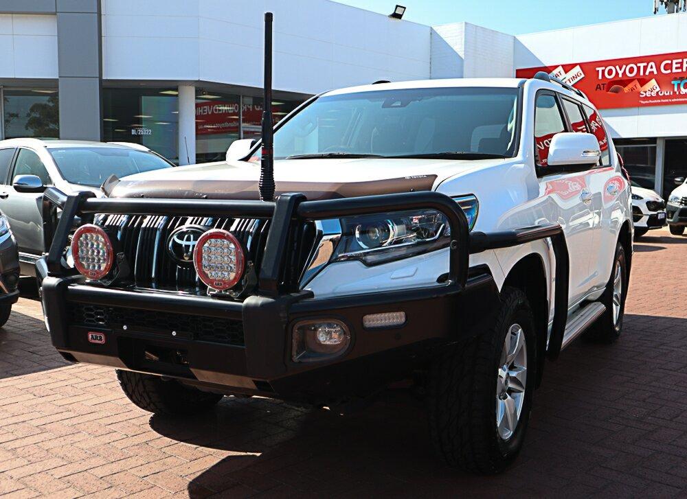 Toyota Landcruiser Prado image 4