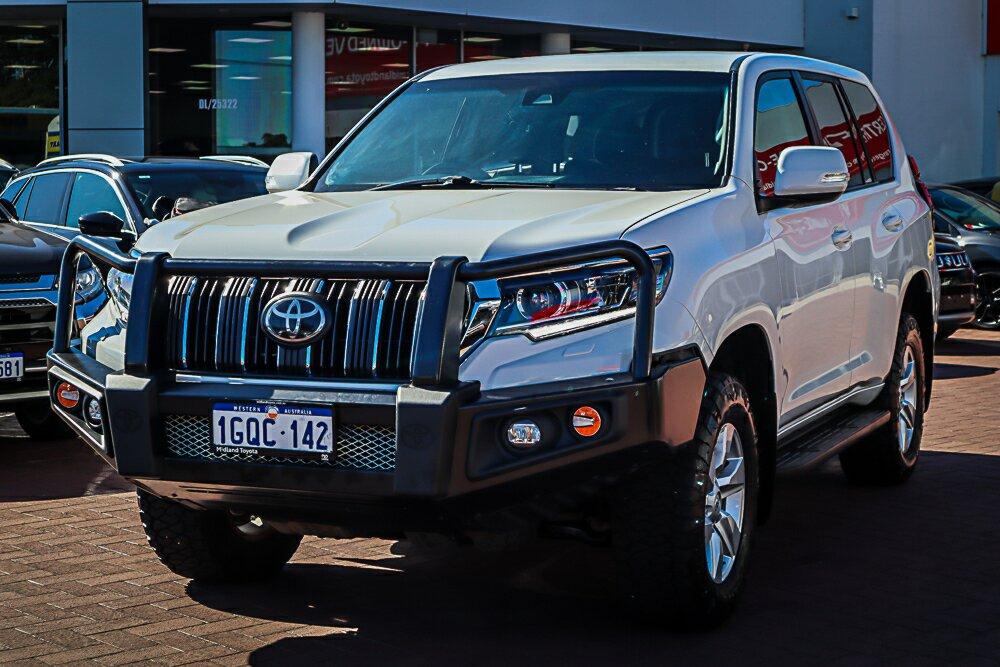 Toyota Landcruiser Prado image 4