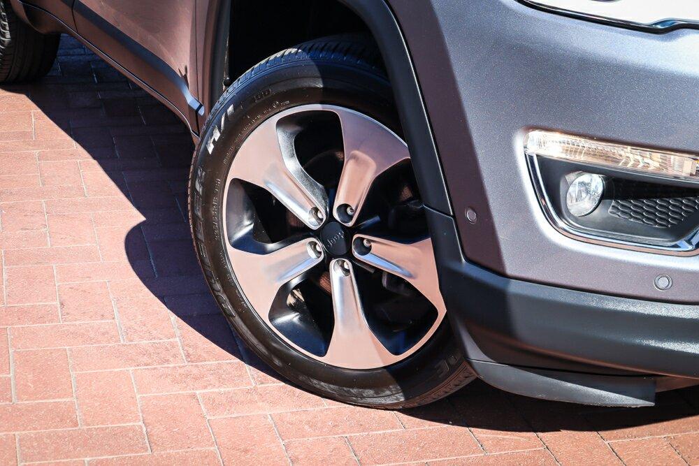 Jeep Compass image 2