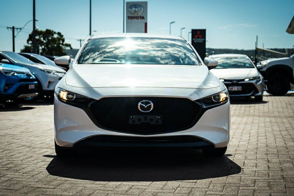 Mazda 3 image 3