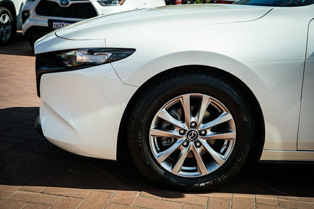 Mazda 3 image 4