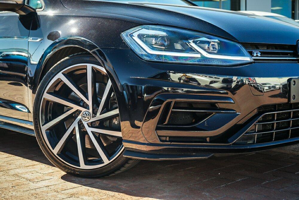 Volkswagen Golf image 2