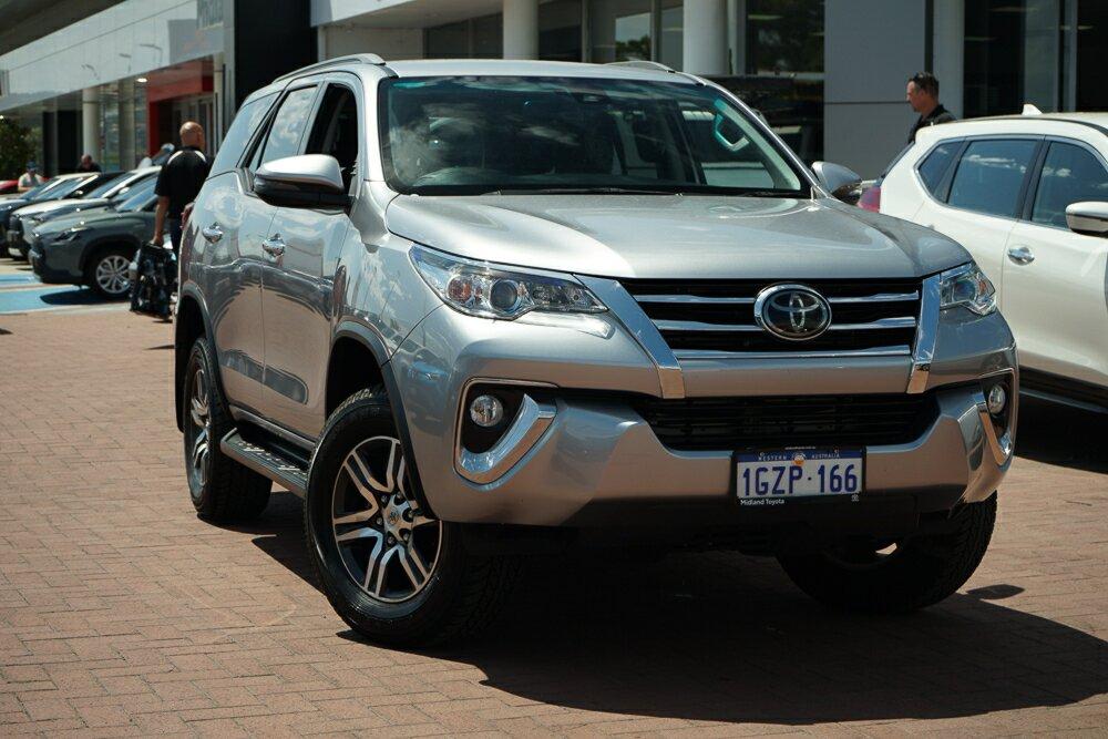 Toyota Fortuner image 1