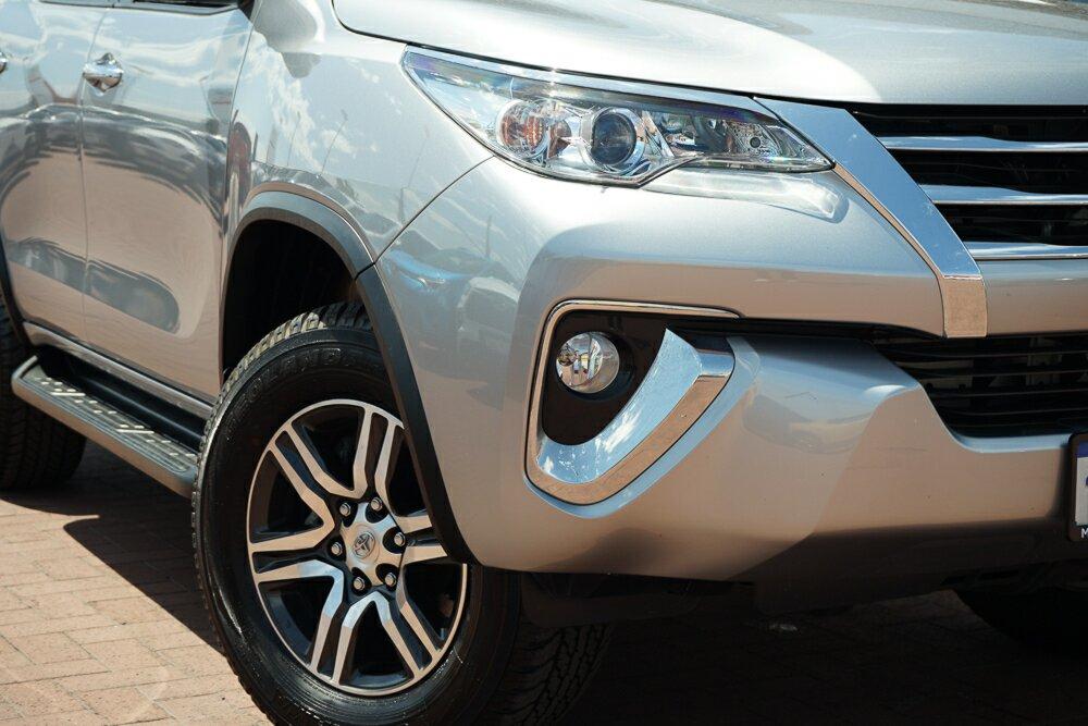 Toyota Fortuner image 2