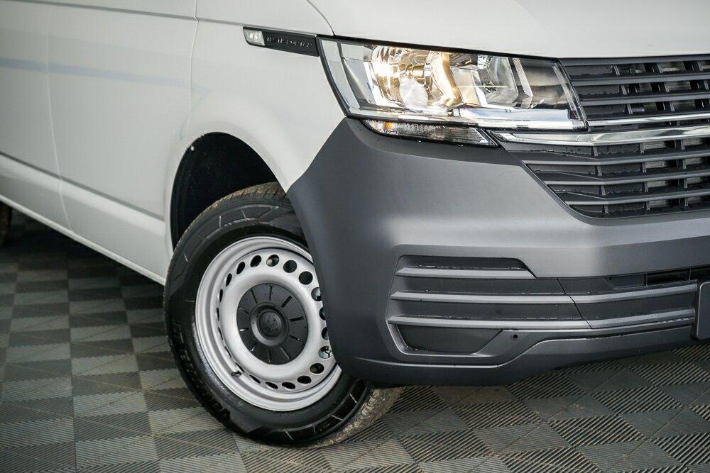 Volkswagen Transporter image 2