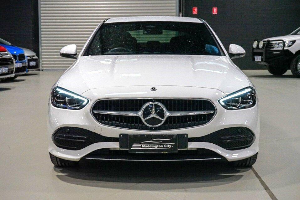 Mercedes Benz C-class image 3