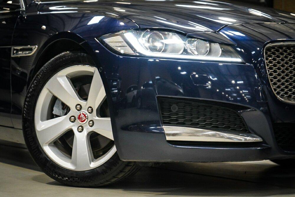 Jaguar Xf image 2