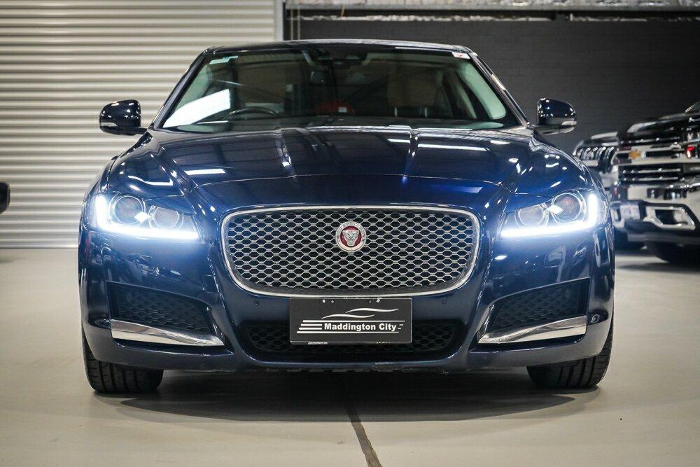Jaguar Xf image 3