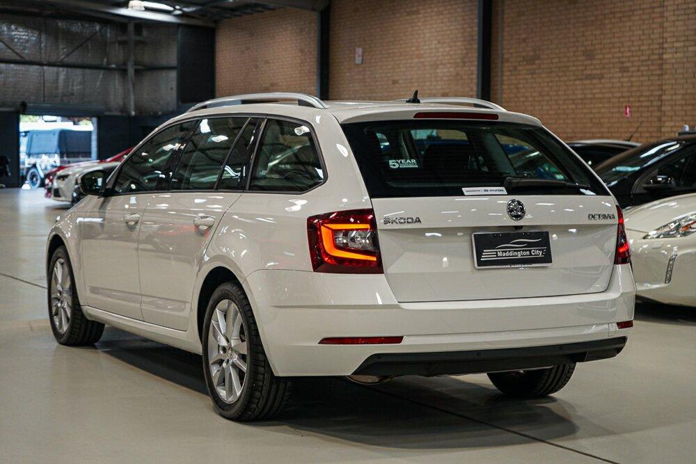 Skoda Octavia image 4