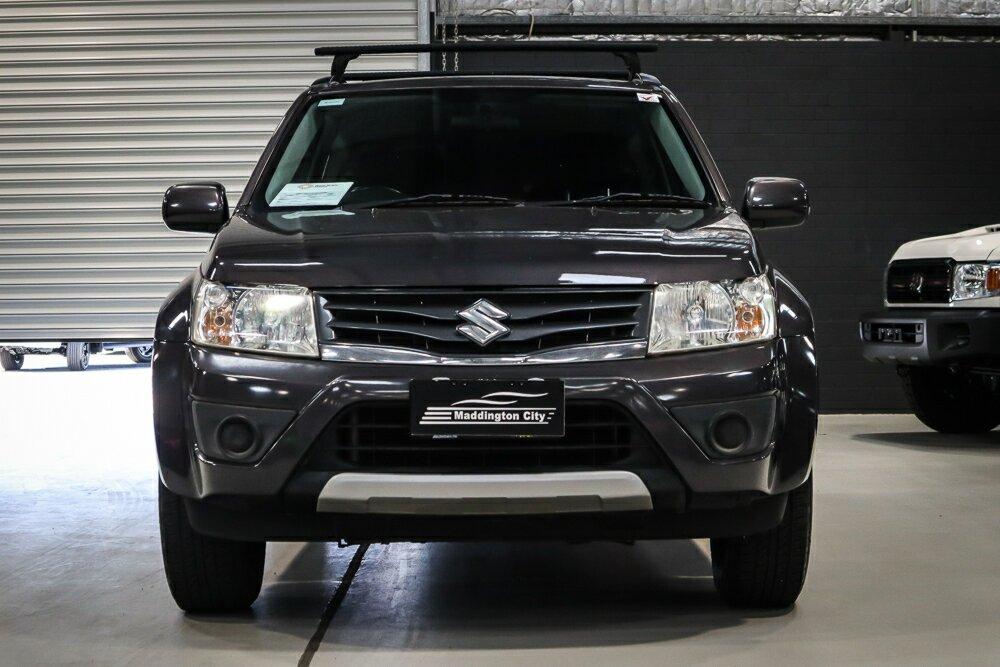 Suzuki Grand Vitara image 3