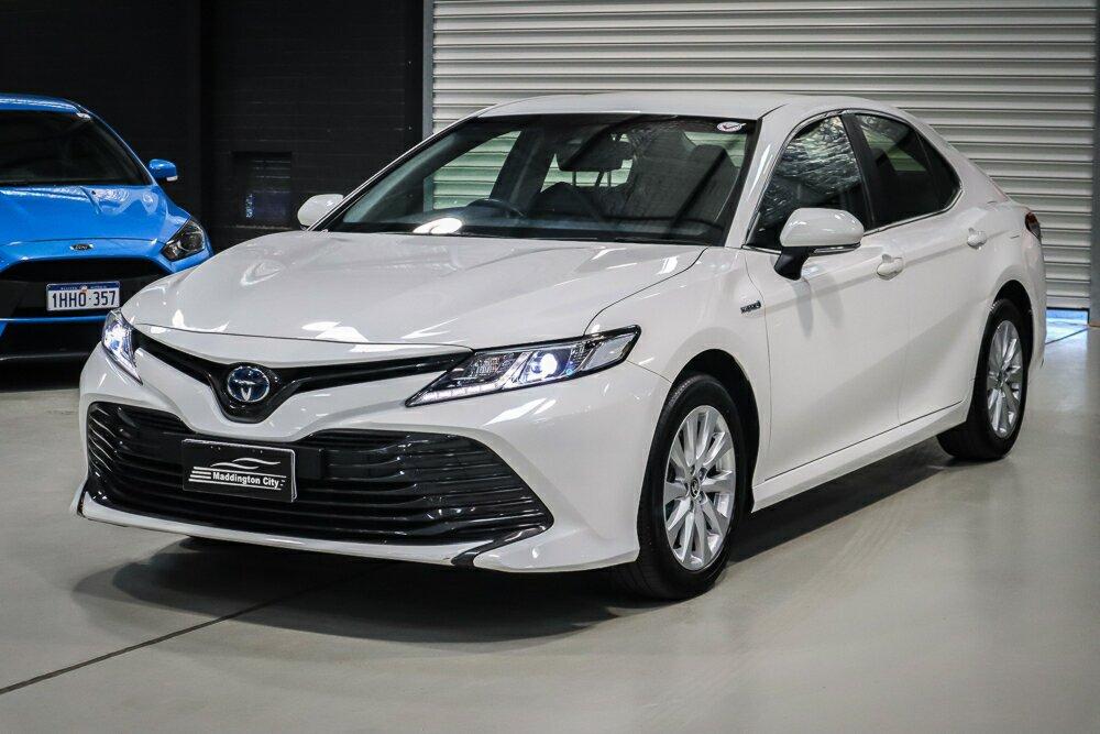 Toyota Camry image 4