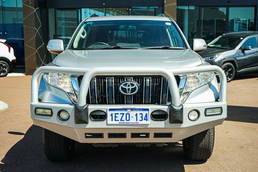 Toyota Landcruiser Prado image 3