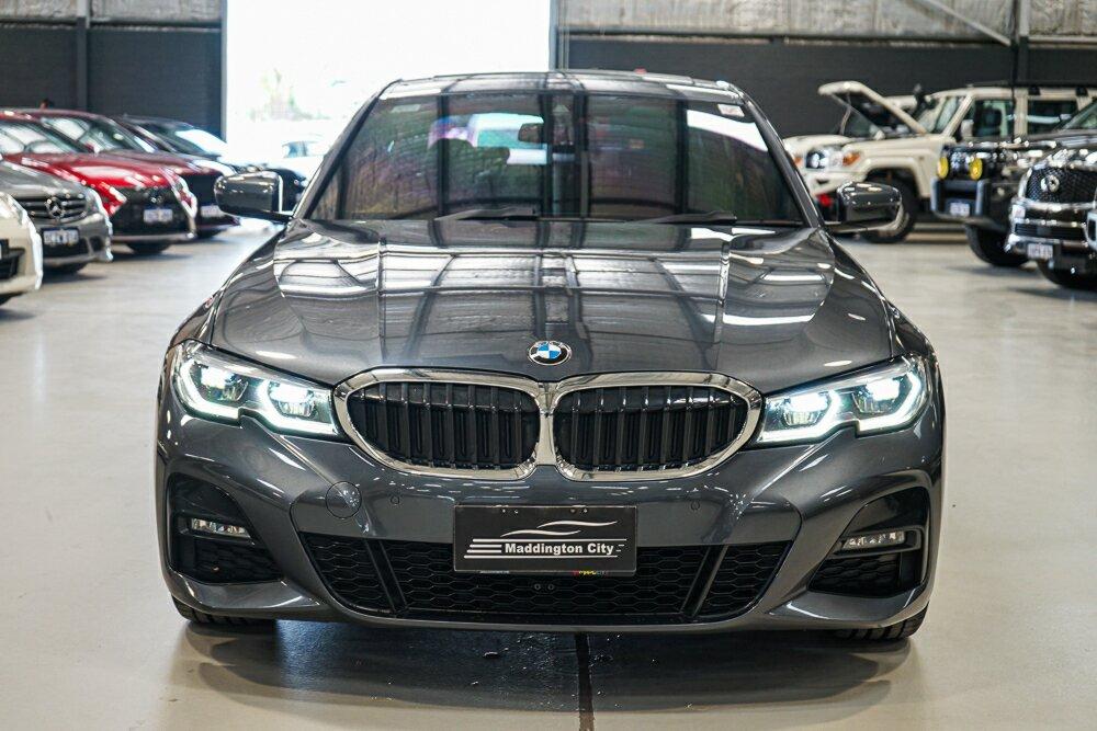 BMW 3 Series image 3