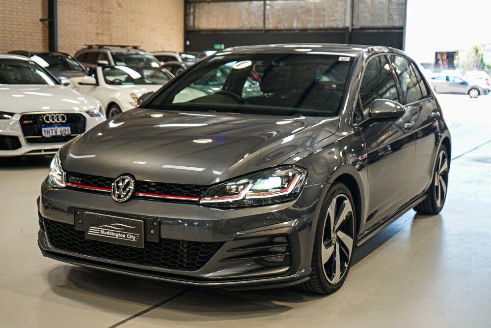 Volkswagen Golf image 4