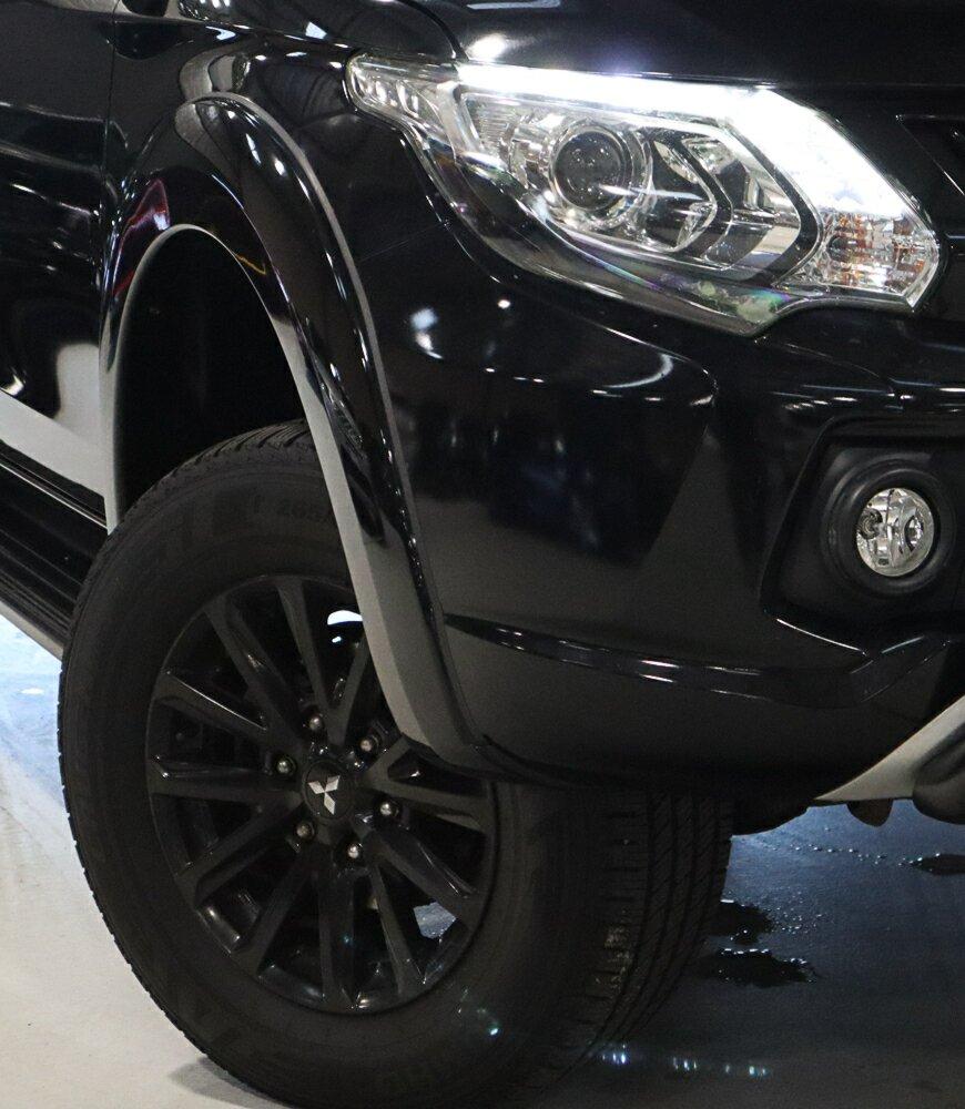 Mitsubishi Triton image 2