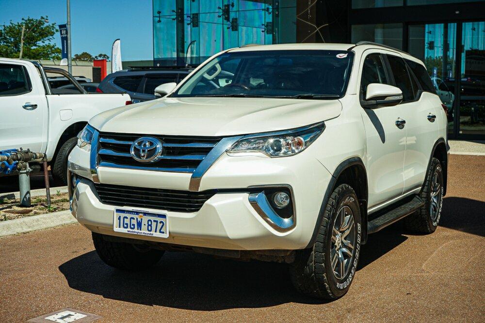 Toyota Fortuner image 4