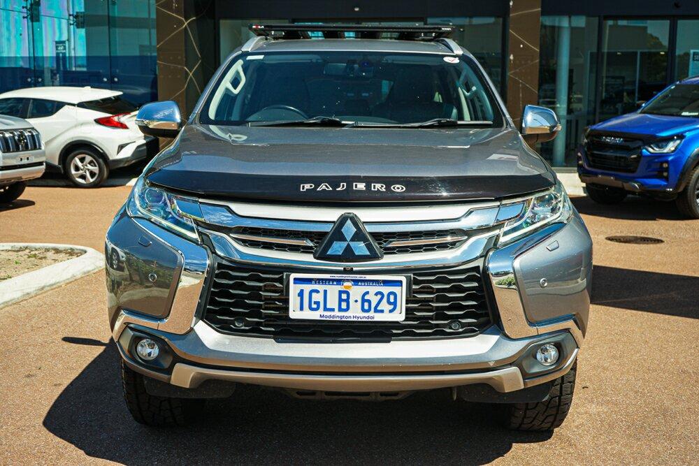 Mitsubishi Pajero Sport image 3